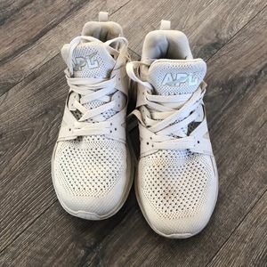 APL Ascend Women’s shoe